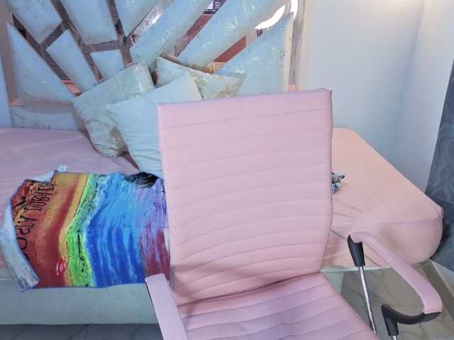 roosalysmitth live cam on BongaCams