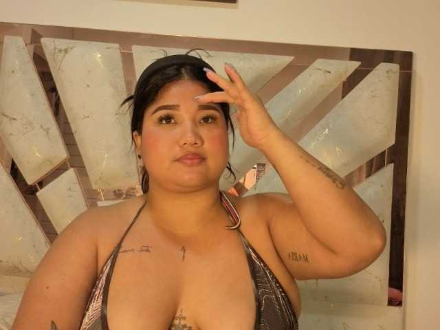 roosalysmitth live cam on BongaCams