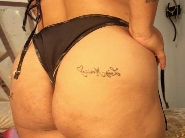 roosalysmitth live cam on BongaCams