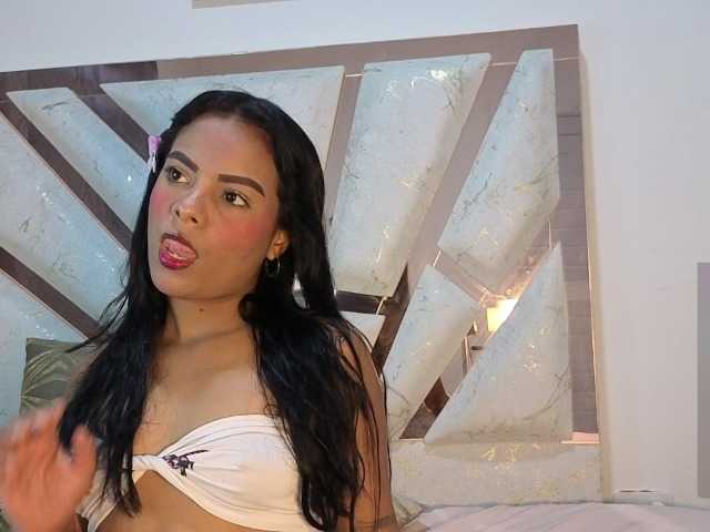 roosalysmitth live cam on BongaCams