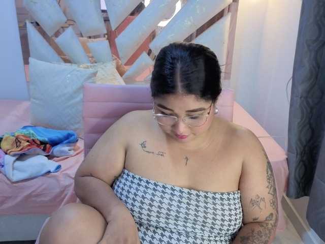 roosalysmitth live cam on BongaCams
