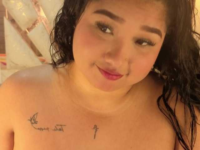 roosalysmitth live cam on BongaCams