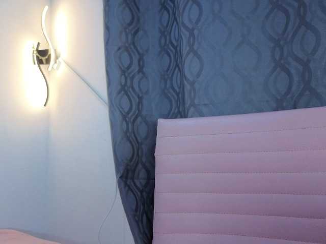 EmmaWaditsoon live cam preview