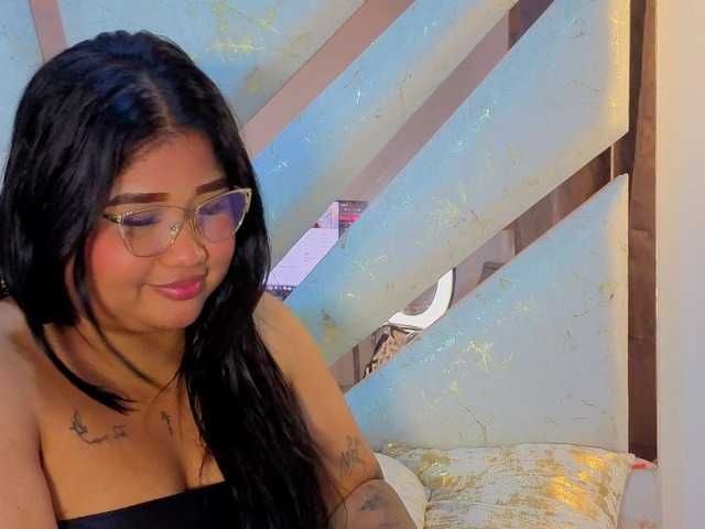roosalysmitth live cam on BongaCams