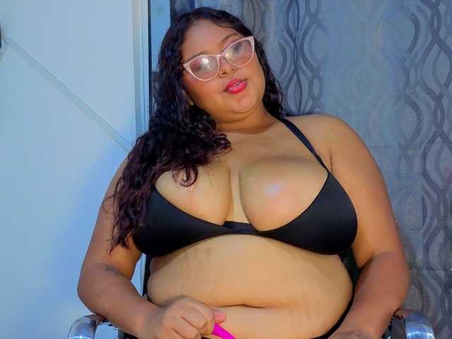 roosalysmitth live cam on BongaCams