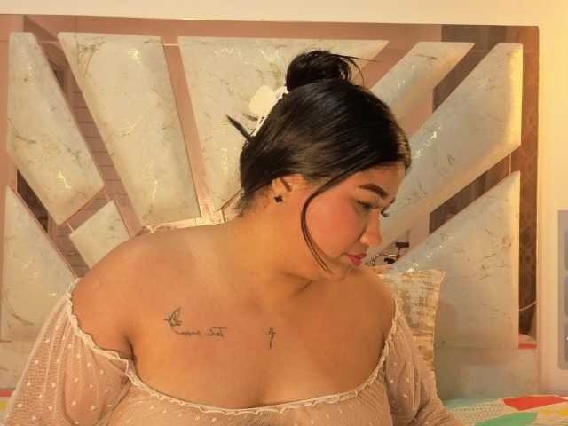 roosalysmitth live cam on BongaCams