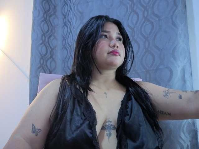 roosalysmitth live cam on BongaCams