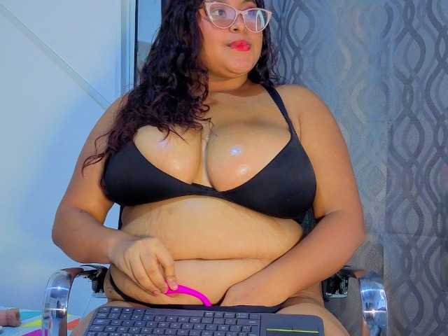 roosalysmitth live cam on BongaCams