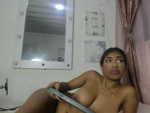 roosalysmitth live cam on BongaCams