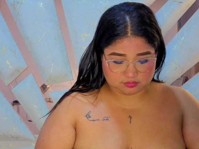 roosalysmitth live cam on BongaCams