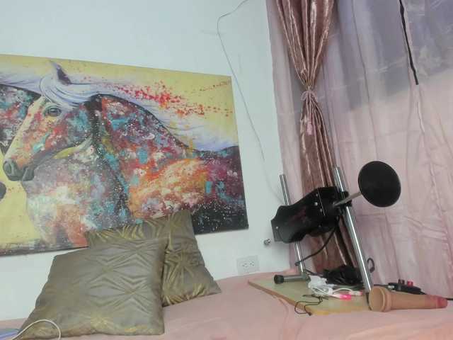 roosalysmitth live cam on BongaCams