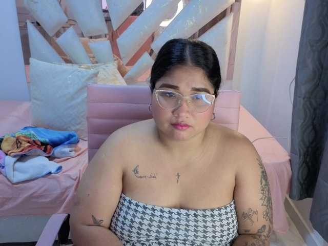 roosalysmitth live cam on BongaCams