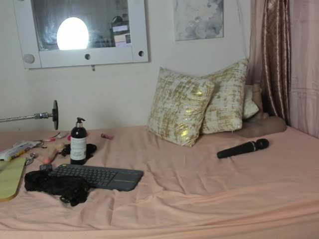 roosalysmitth live cam on BongaCams