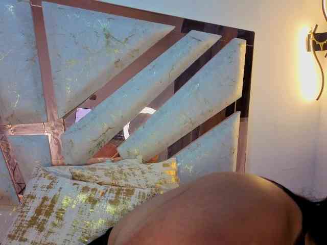 EmmaWaditsoon webcam