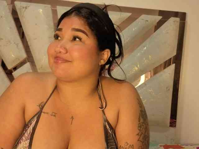 EmmaWaditsoon webcam