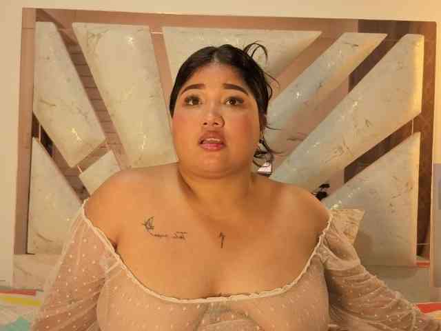 EmmaWaditsoon webcam