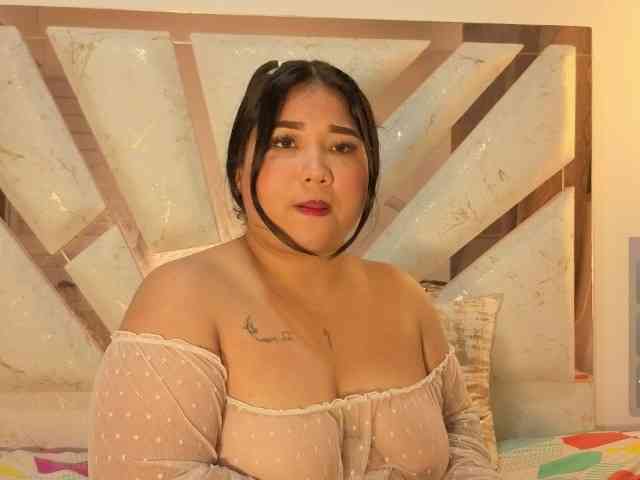 EmmaWaditsoon webcam