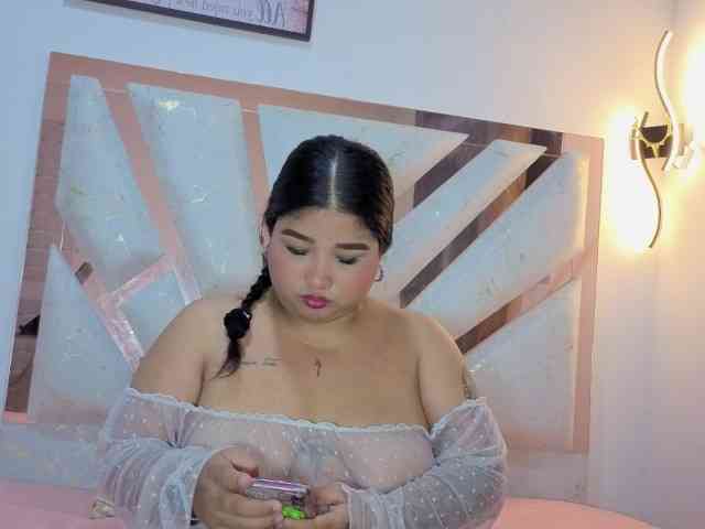 EmmaWaditsoon webcam