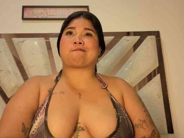 EmmaWaditsoon webcam