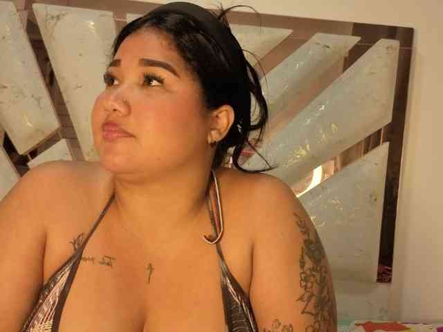 EmmaWaditsoon webcam