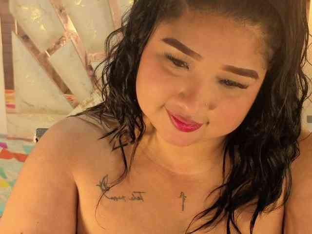 EmmaWaditsoon webcam