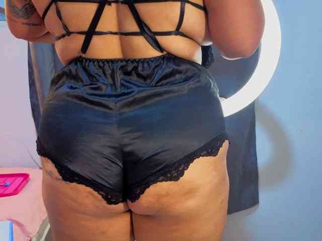 EmmaWaditsoon webcam