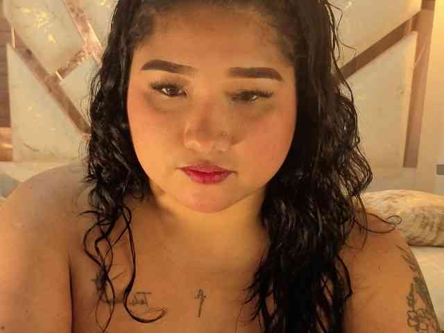 EmmaWaditsoon webcam