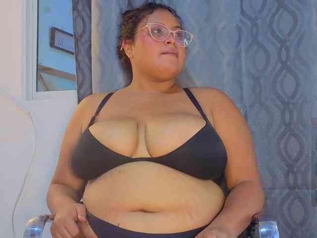 EmmaWaditsoon webcam
