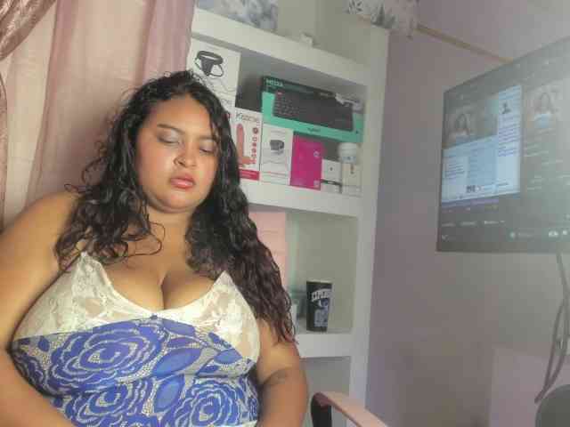 EmmaWaditsoon webcam