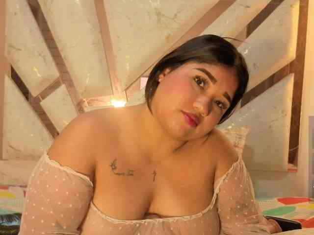 EmmaWaditsoon webcam
