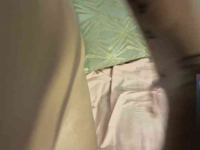 EmmaWaditsoon webcam
