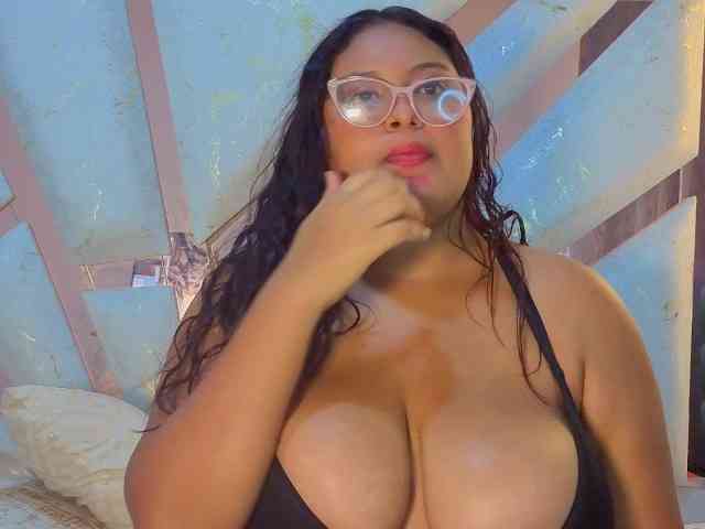 EmmaWaditsoon webcam