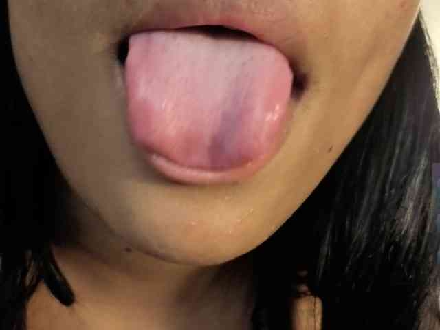 EmmaWaditsoon webcam