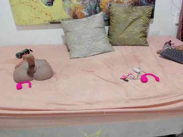 EmmaWaditsoon webcam