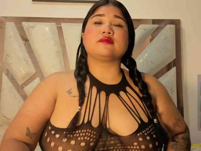EmmaWaditsoon webcam
