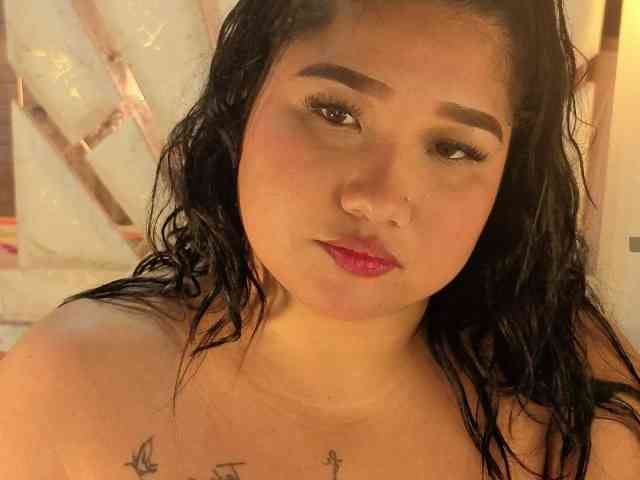 EmmaWaditsoon webcam
