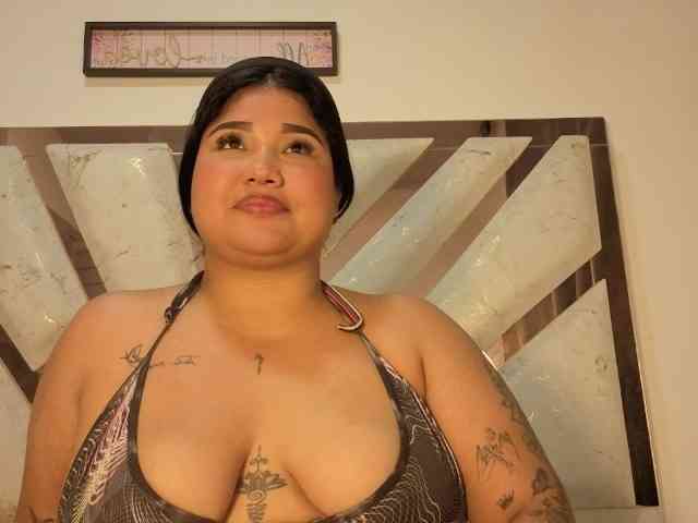 EmmaWaditsoon webcam