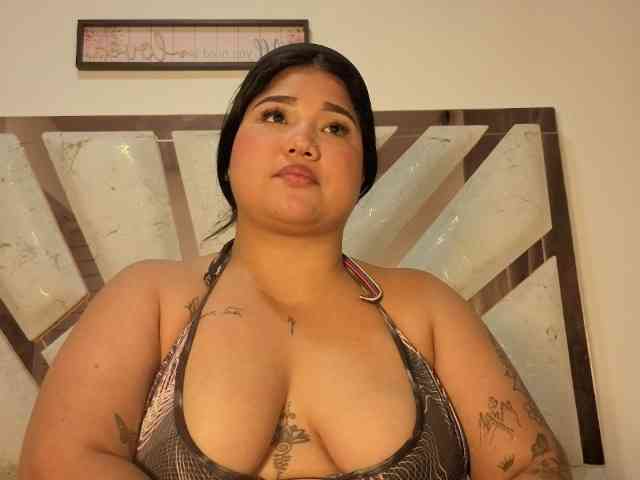 EmmaWaditsoon webcam