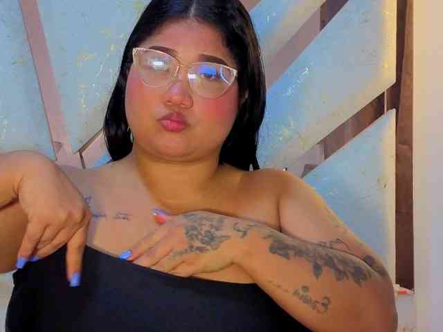 EmmaWaditsoon webcam