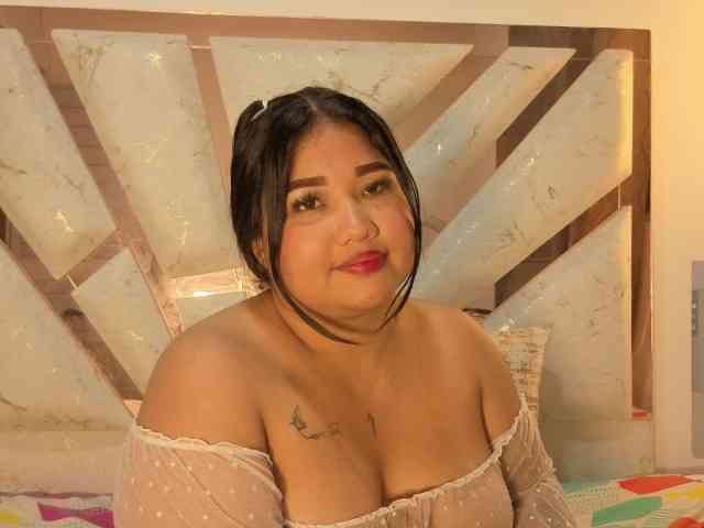 EmmaWaditsoon webcam