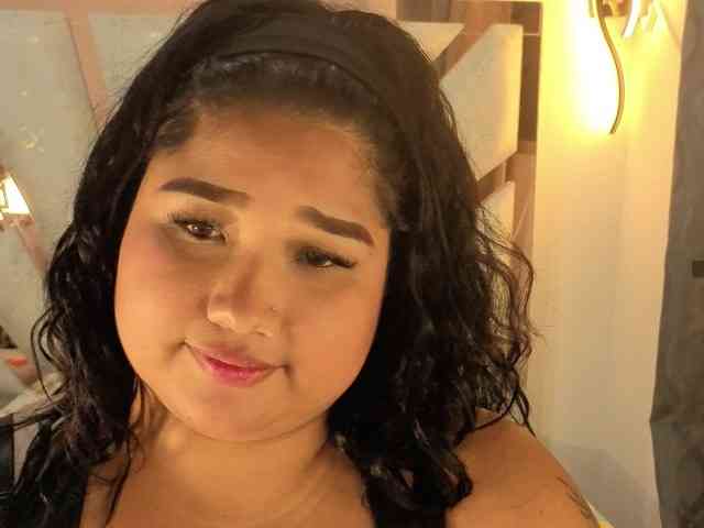 EmmaWaditsoon webcam