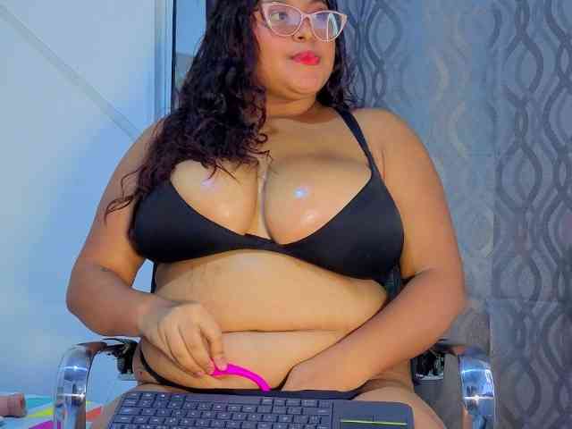 EmmaWaditsoon webcam