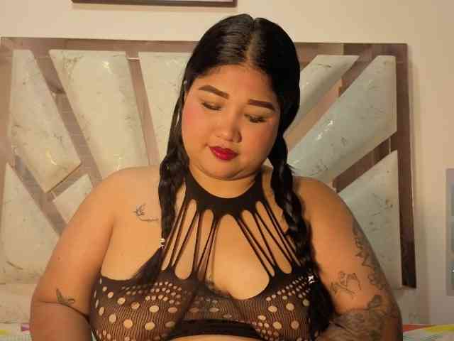 EmmaWaditsoon webcam
