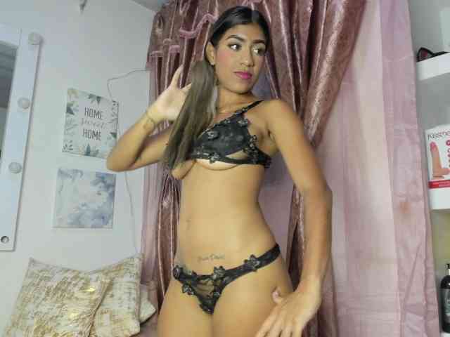 EmmaWaditsoon webcam