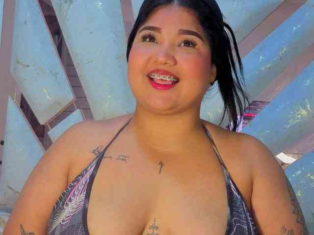 EmmaWaditsoon webcam