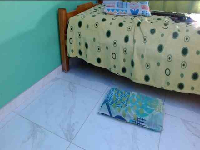 alondra18nice webcam