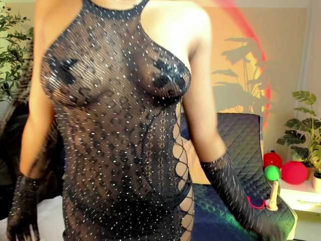 Zoe-saldana live cam on BongaCams