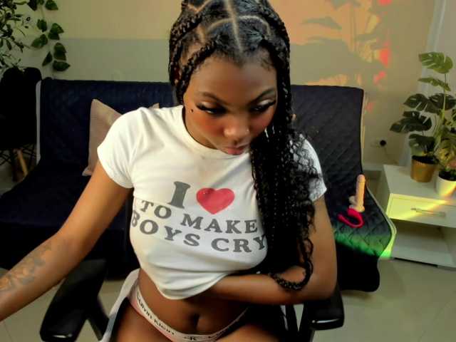 Zoe-saldana live cam on BongaCams