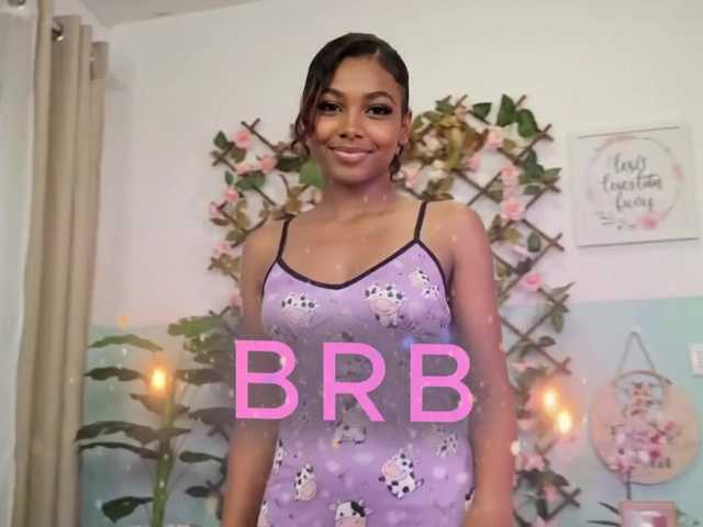Zoe-saldana live cam on BongaCams