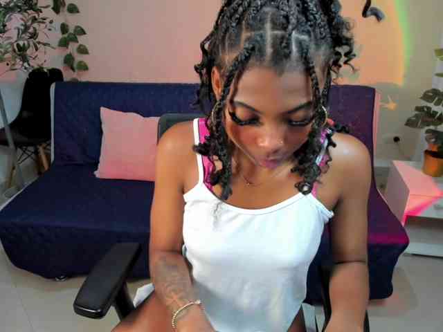 Zoe-saldana webcam